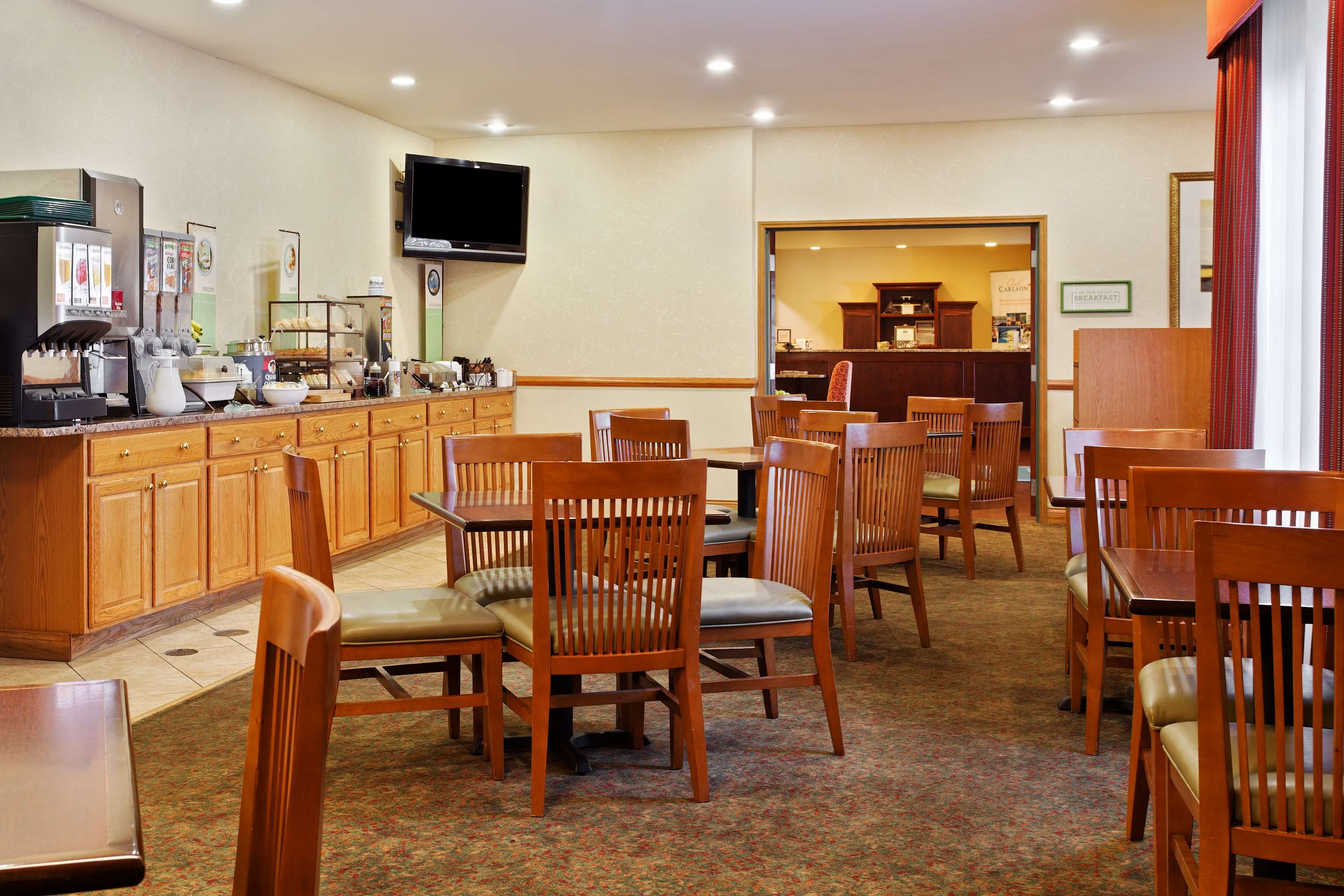 Country Inn & Suites by Radisson, Elgin, IL Photo