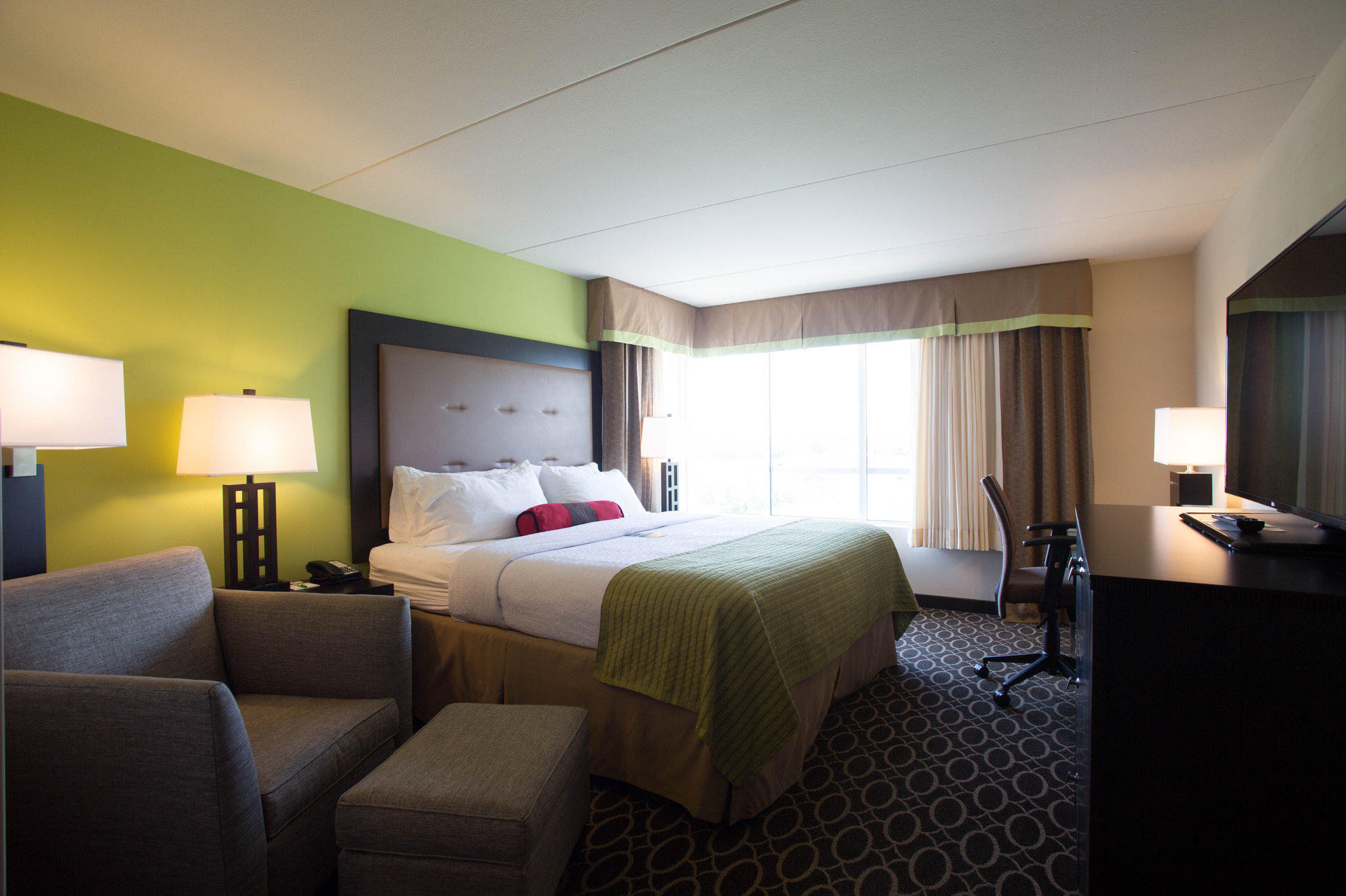 Holiday Inn Murfreesboro Photo