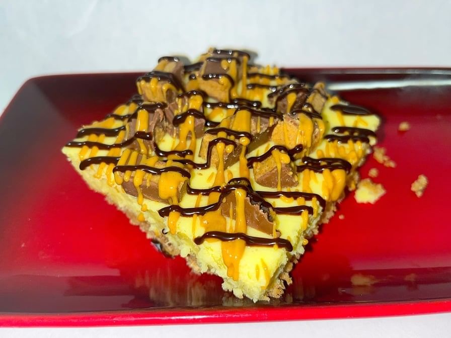Lees All Famous Reeses Homemade Cheese Cake