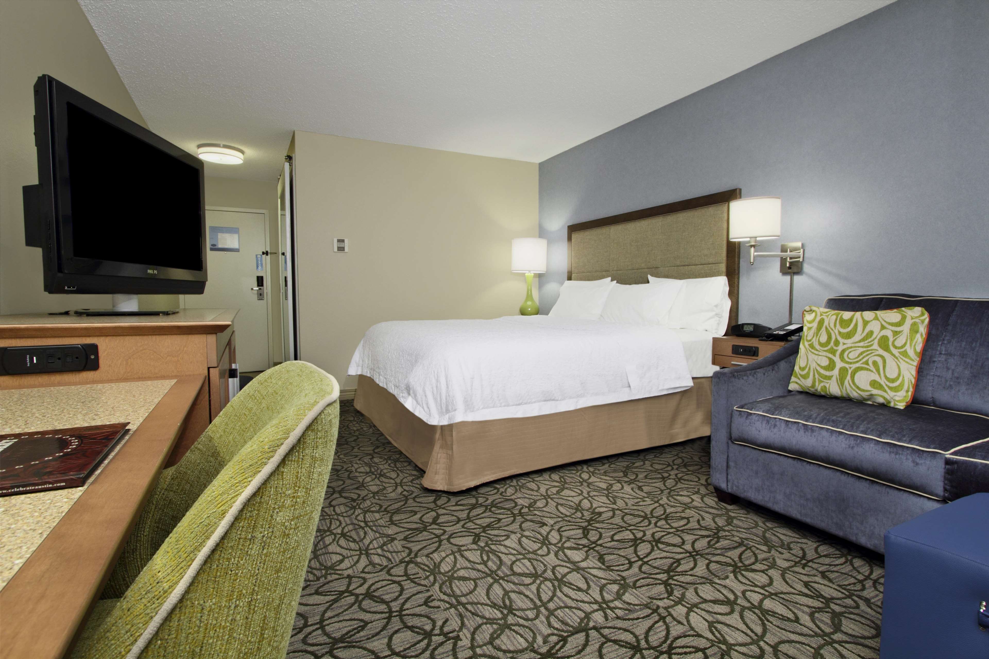 Hampton Inn Austin/Airport Area South Photo