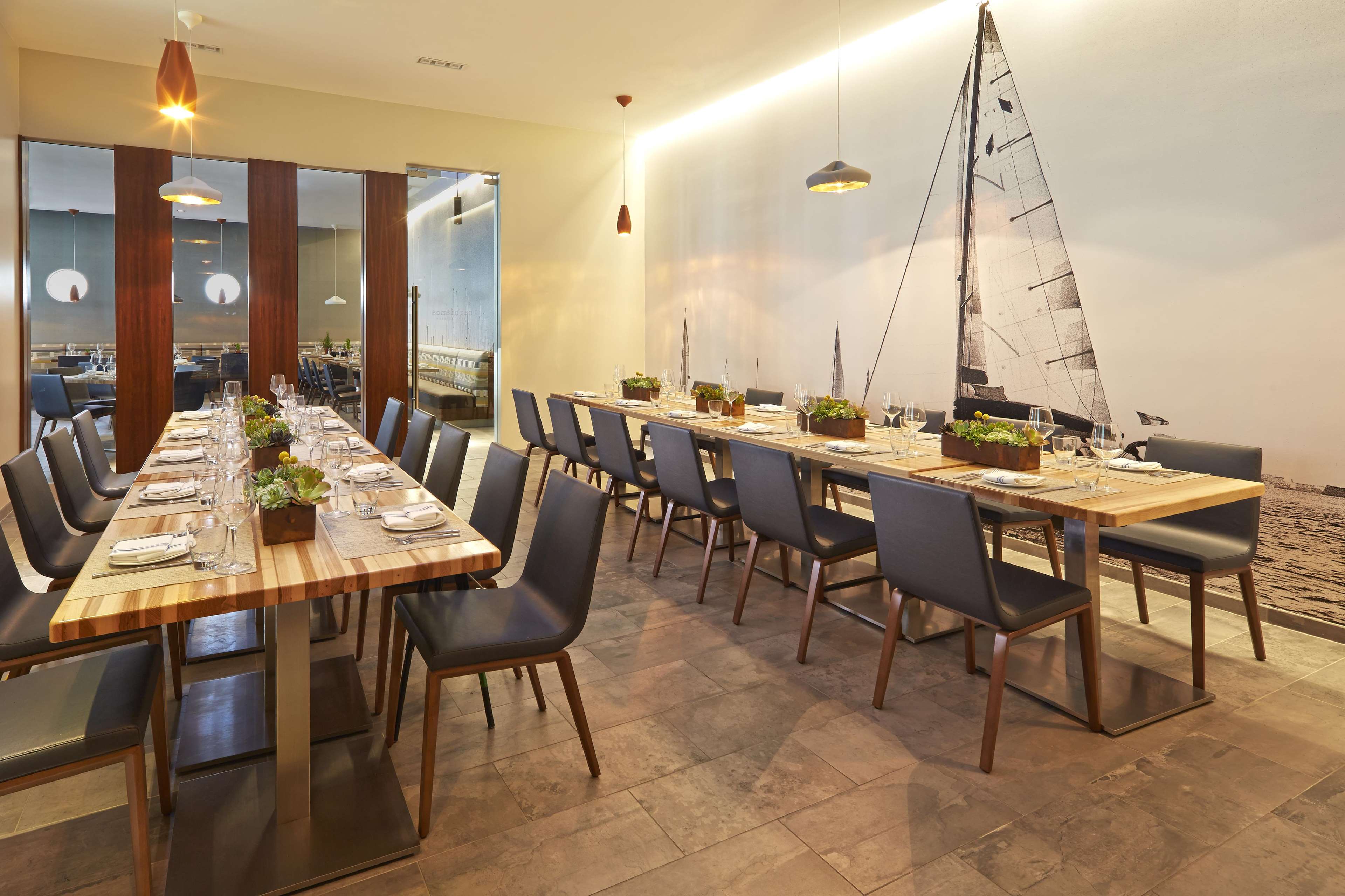 Hotel MdR Marina del Rey - a DoubleTree by Hilton Photo