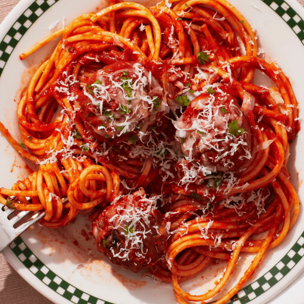 Meat sauce with meatballs