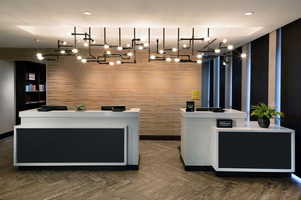 DoubleTree by Hilton Jamestown Image