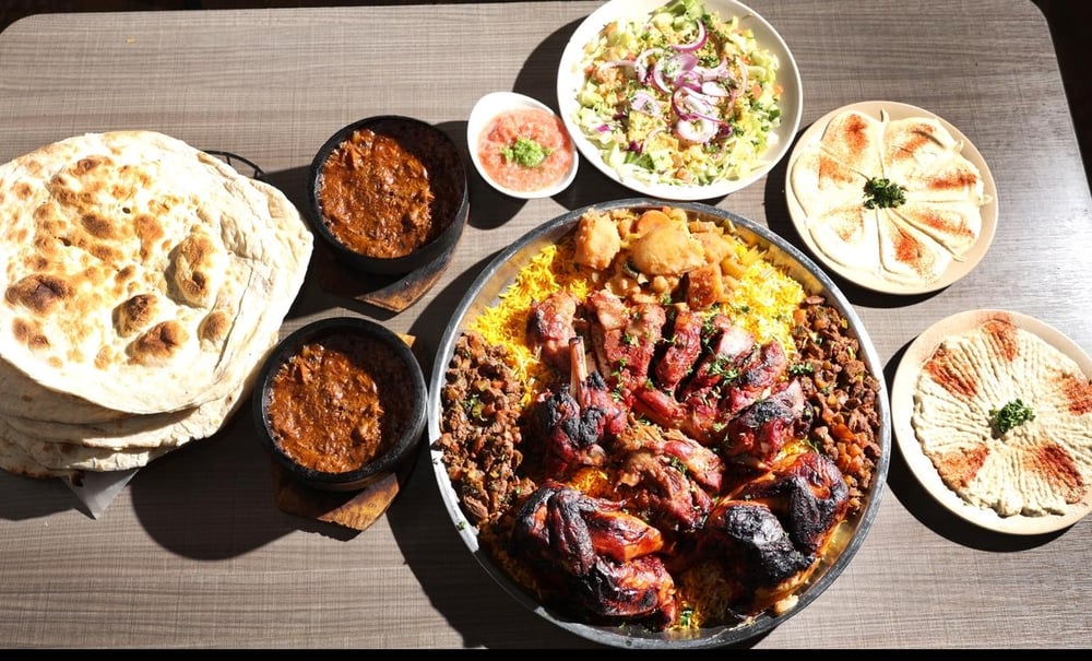 Sheeba Family Platter for 8