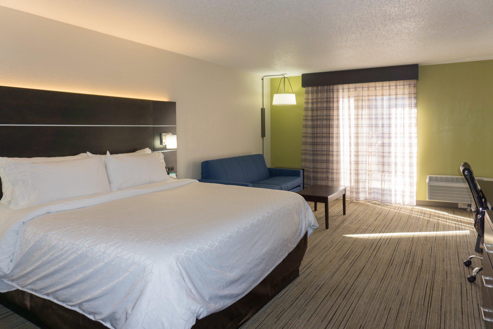 Holiday Inn Express Columbus Downtown Photo