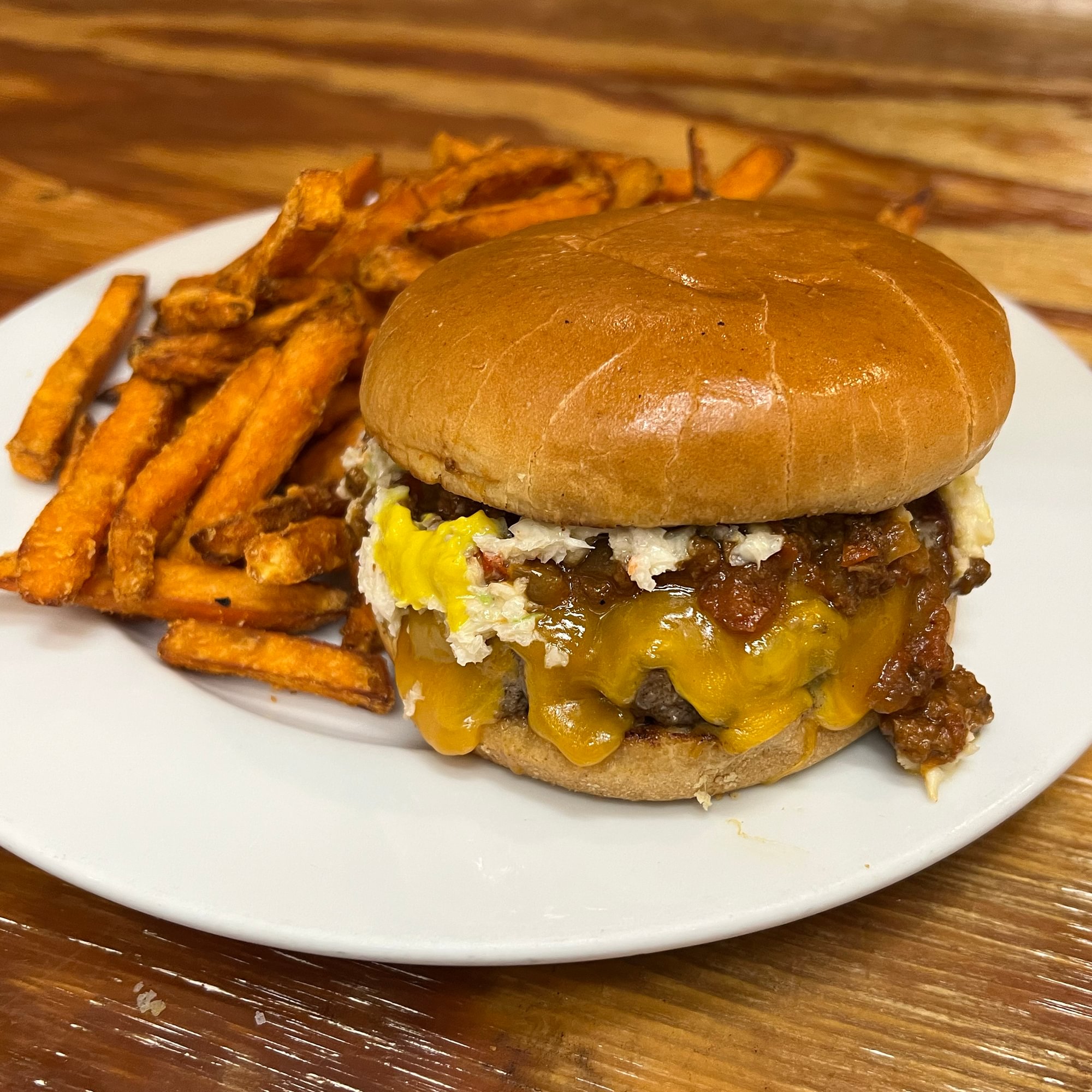 "The Carolina" Cheeseburger