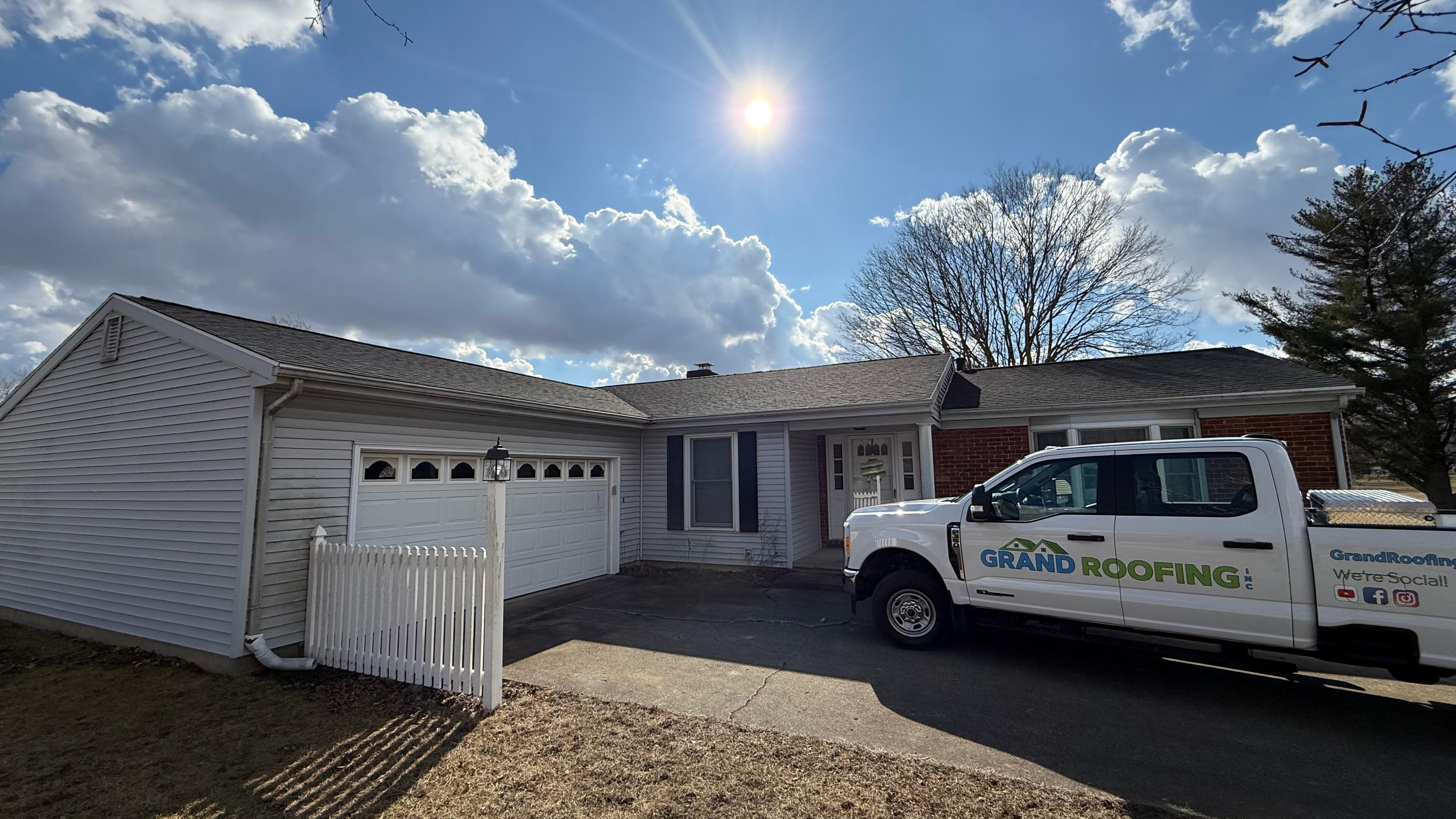 Grand Roofing Inc. Image