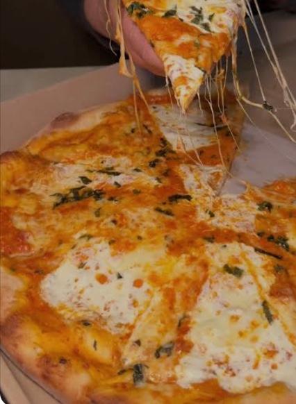 VODKA SAUCE PIE LARGE