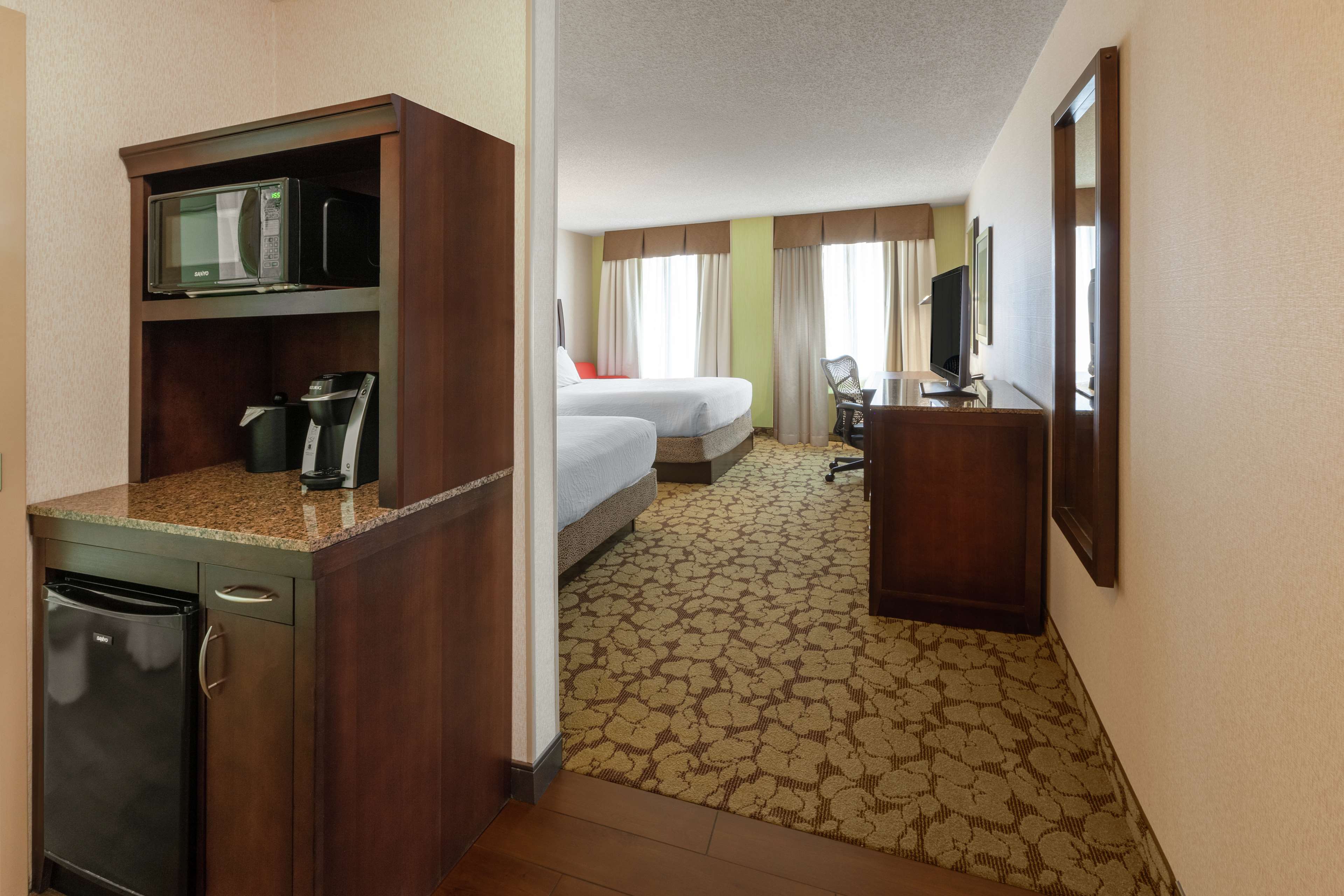 Hilton Garden Inn Pittsburgh University Place Photo