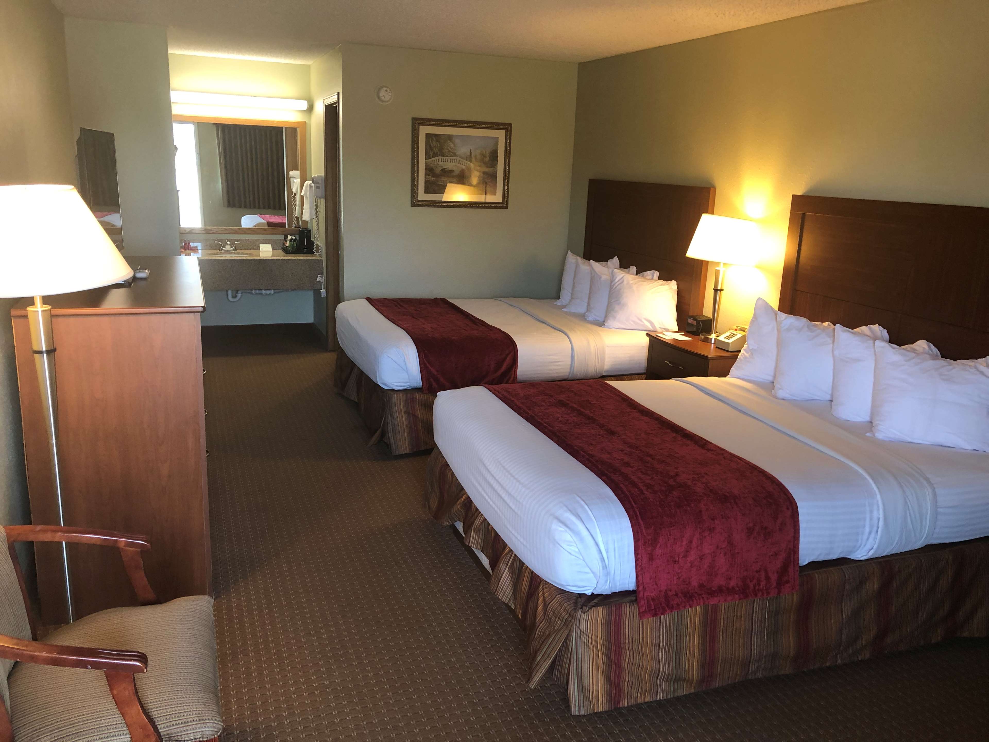 SureStay Plus Hotel by Best Western Poteau Photo