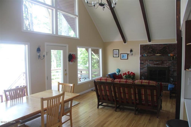 Images Davis R. Chant Realtors