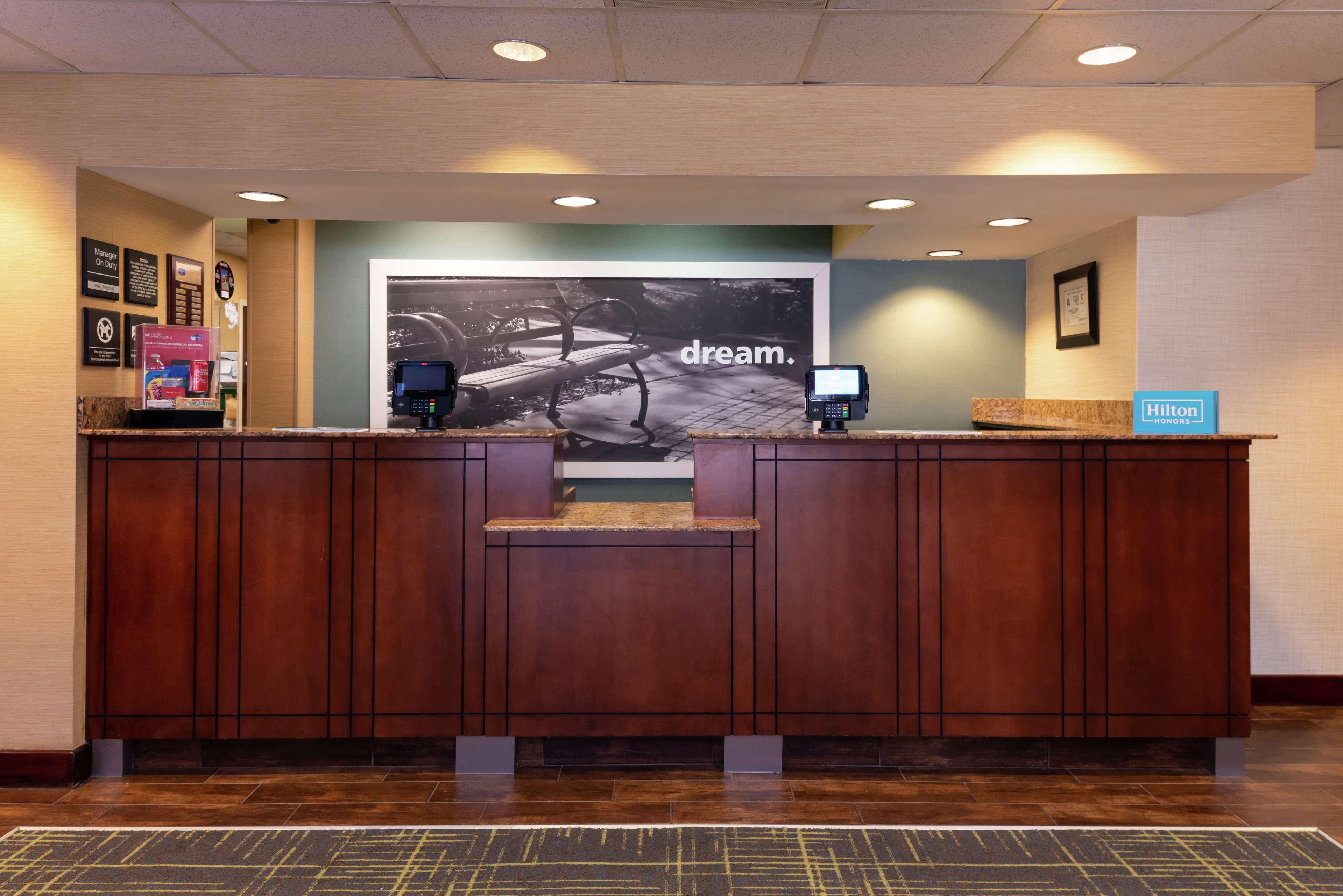 Hampton Inn Greensboro-Airport Photo