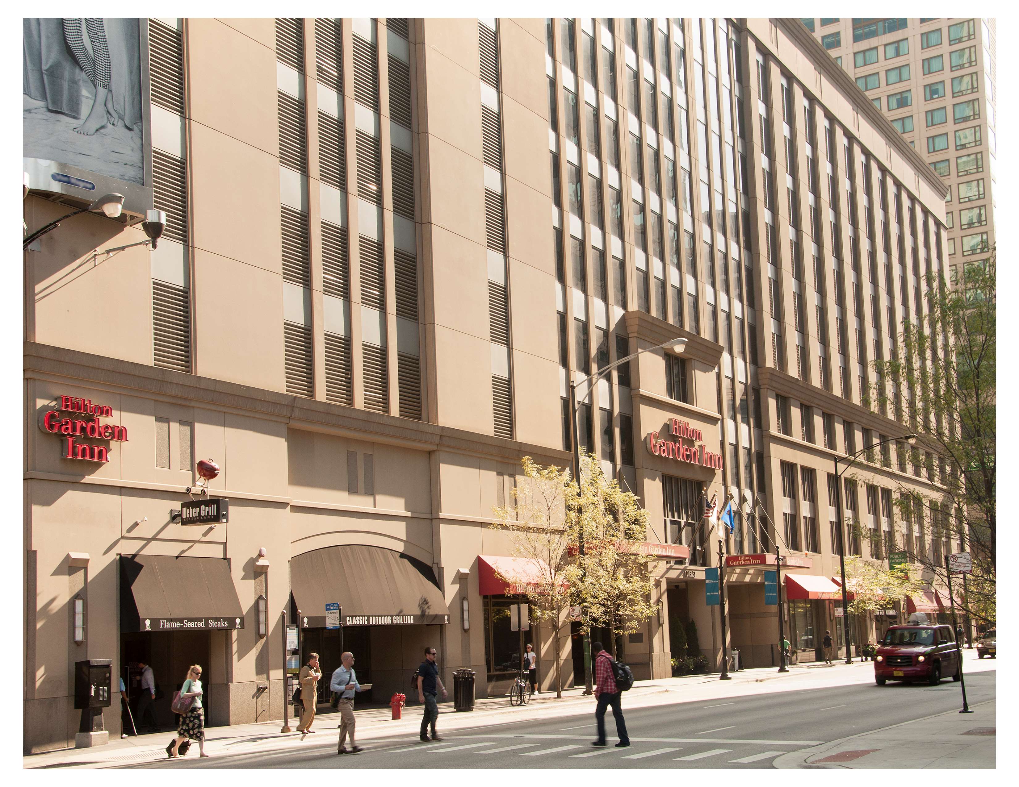 Hilton Garden Inn Chicago Downtown/Magnificent Mile Photo