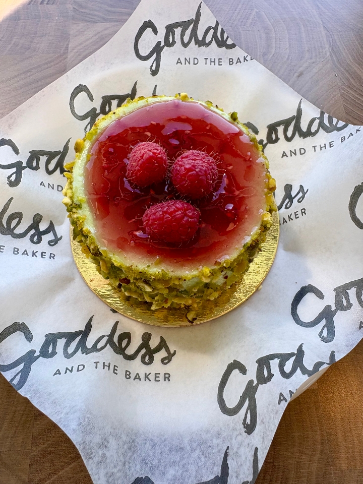 Raspberry Pistachio Cheesecake
