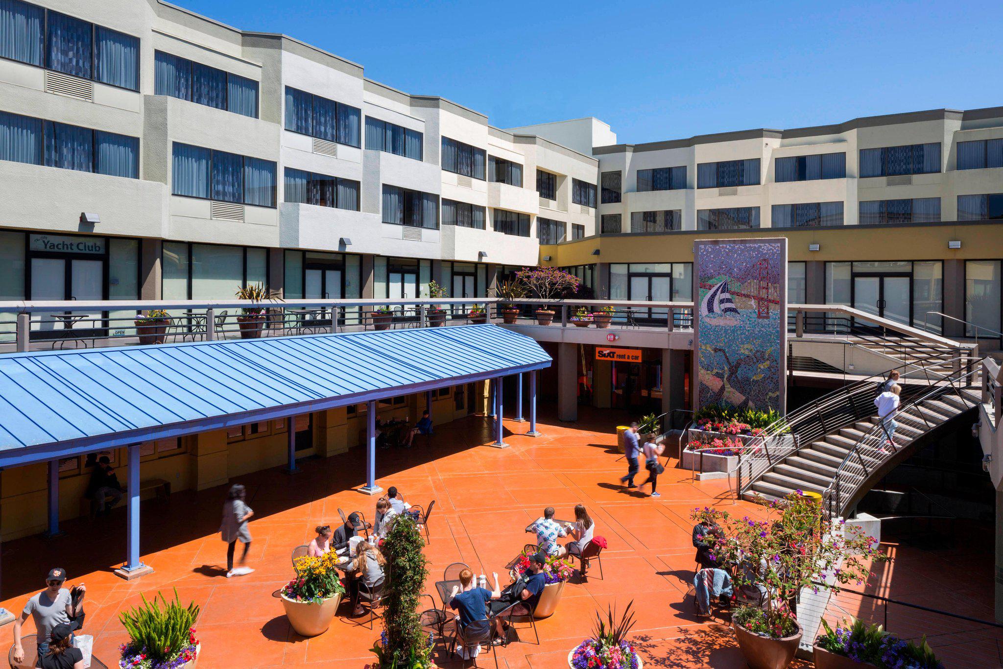 Courtyard by Marriott San Francisco Fisherman's Wharf Photo