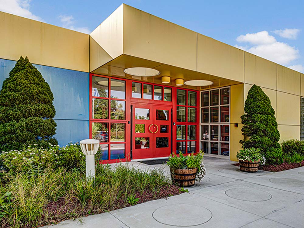 LEGO Creative Child Care Center