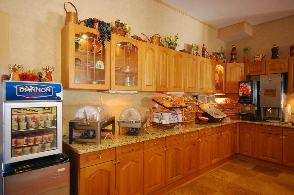 Best Western Plus Riverpark Inn & Conference Center Alpine Helen Image