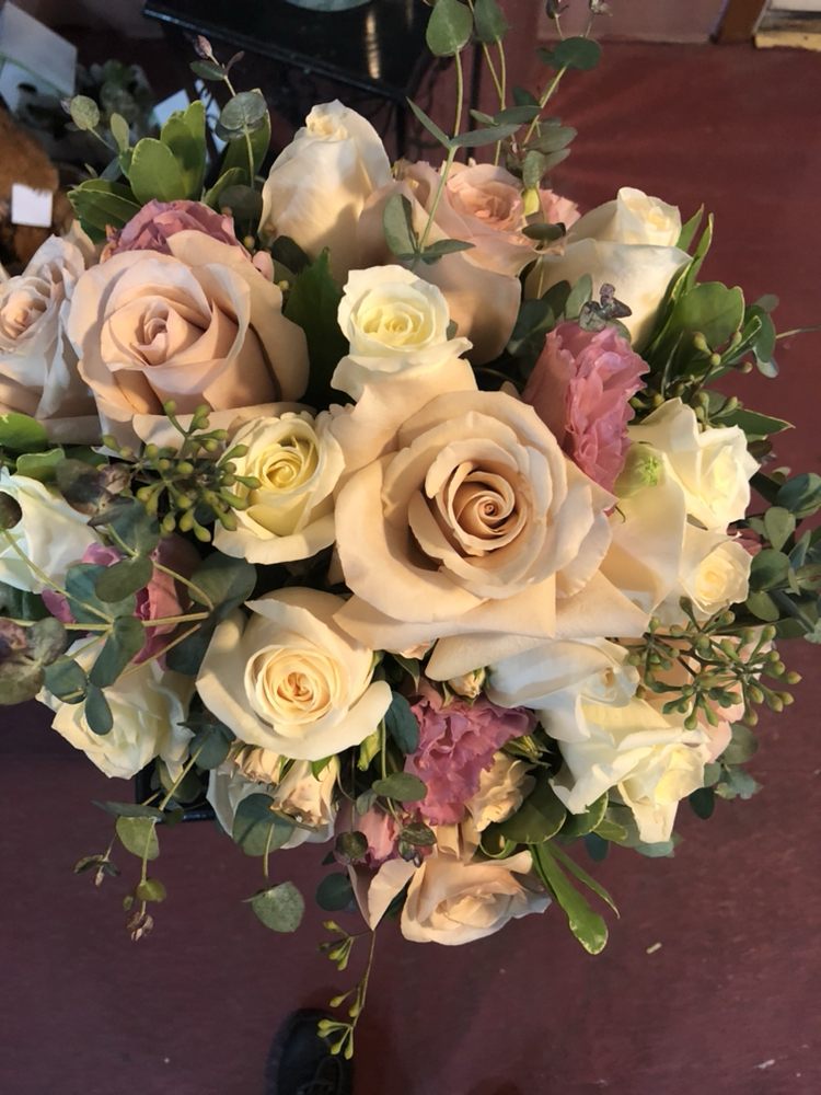 Precious Petals Logo