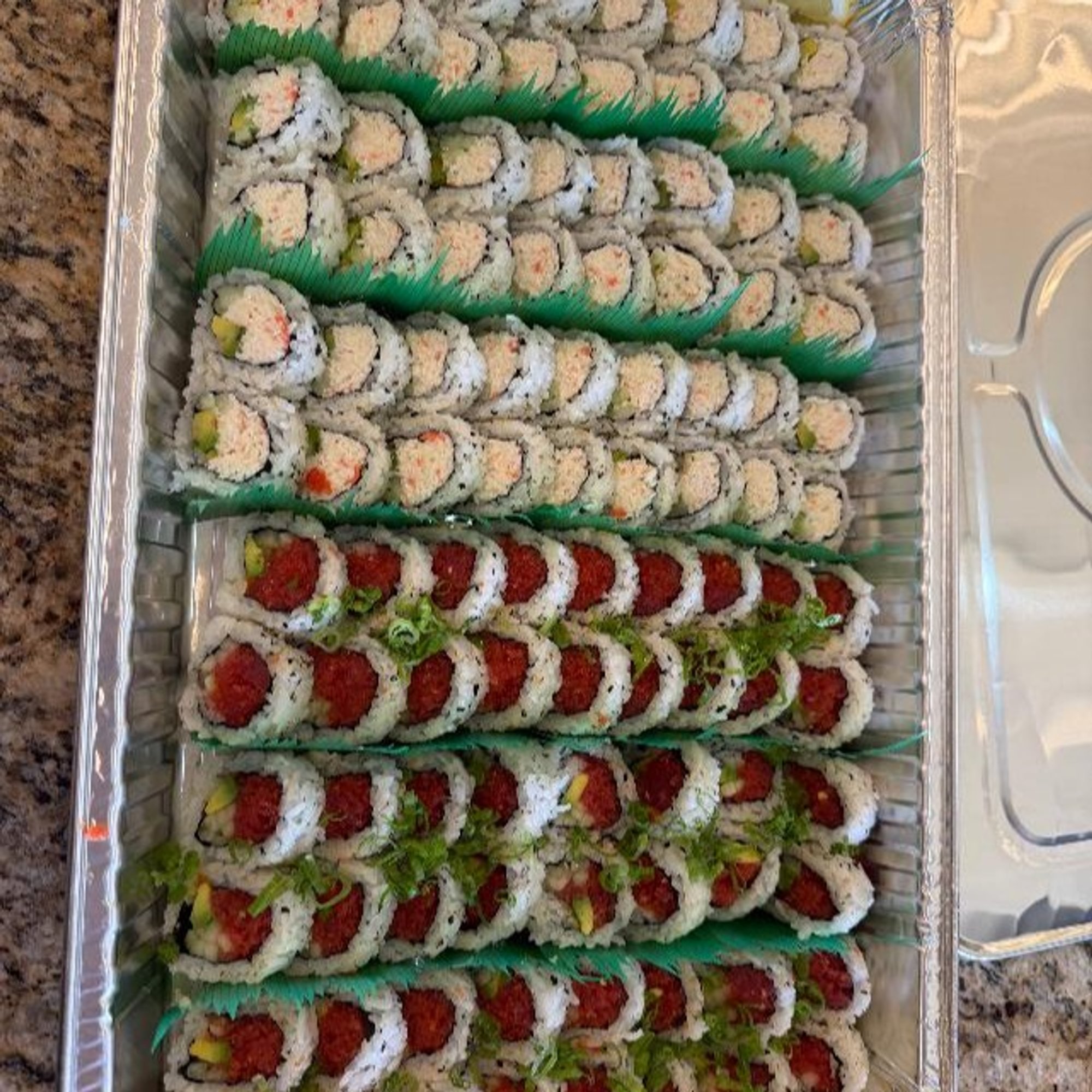 50 Pieces California Roll & 50 Pieces Spicy Tuna Roll