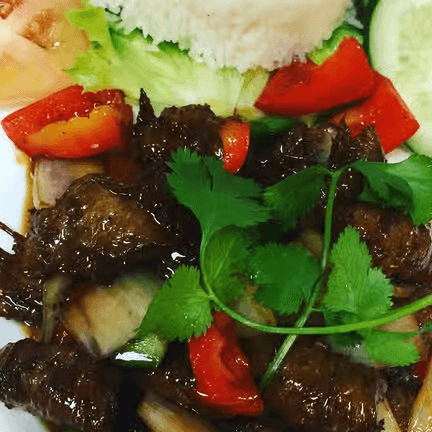 R5. Shaken Beef Rice Plate