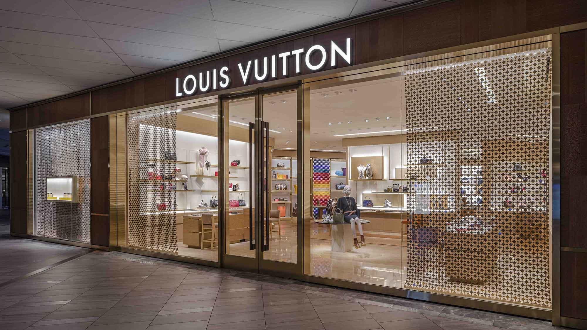 Louis Vuitton Boston Copley Photo