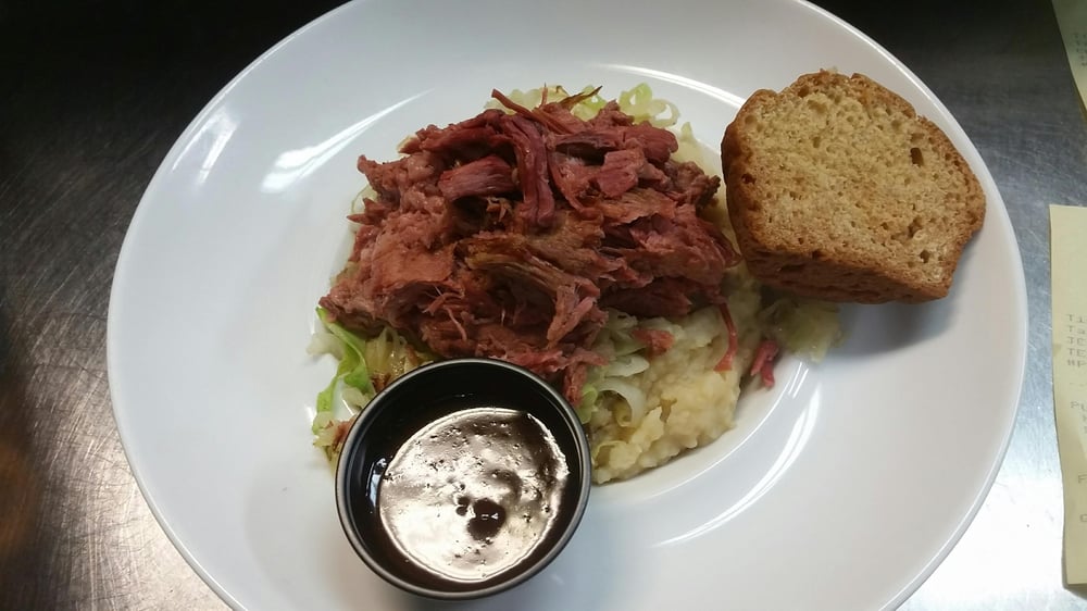 FAMILY PACK CORNED BEEF & CABBAGE MEAL (feeds 4 to 6)