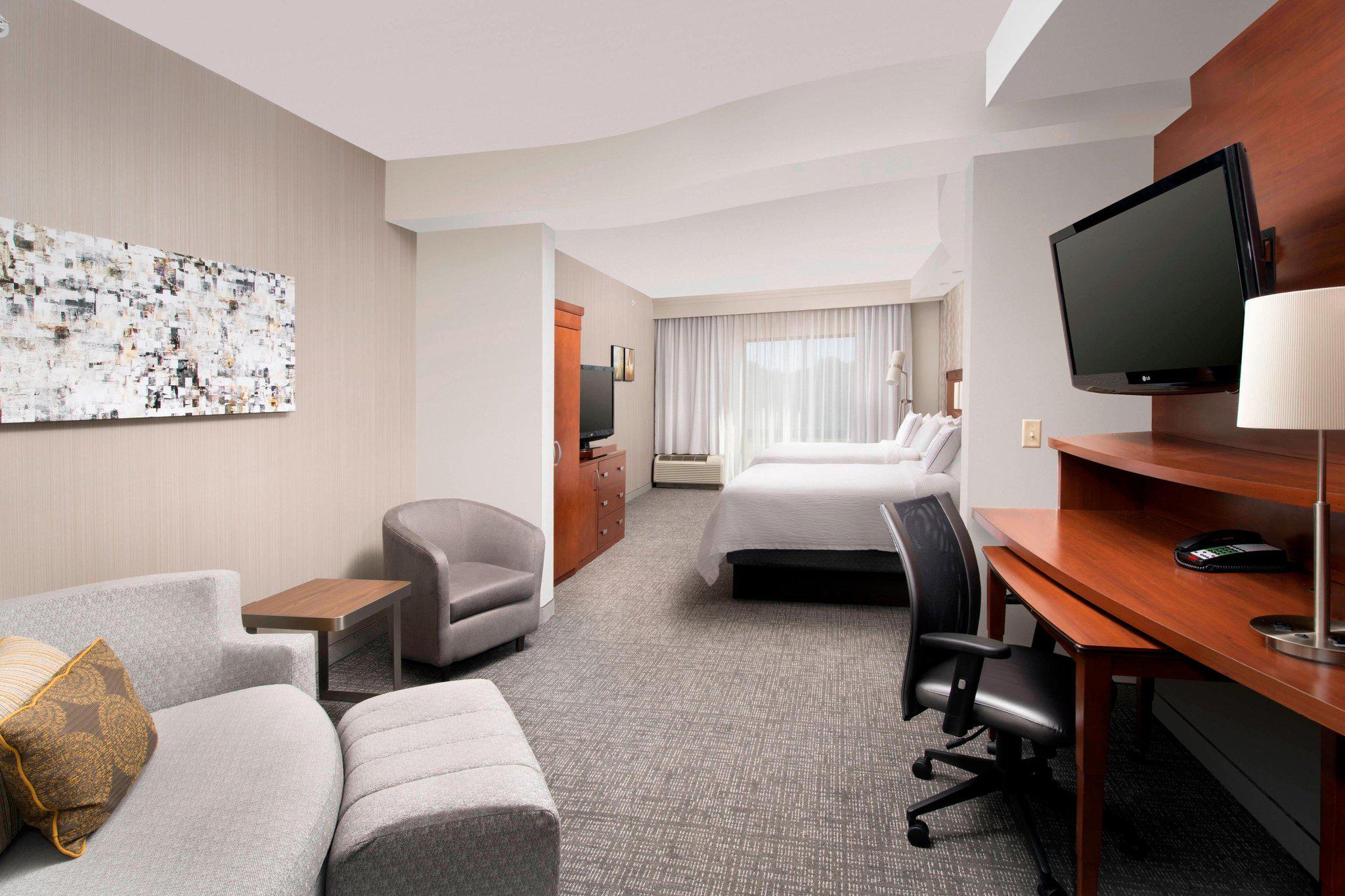 Courtyard by Marriott Tyler Photo