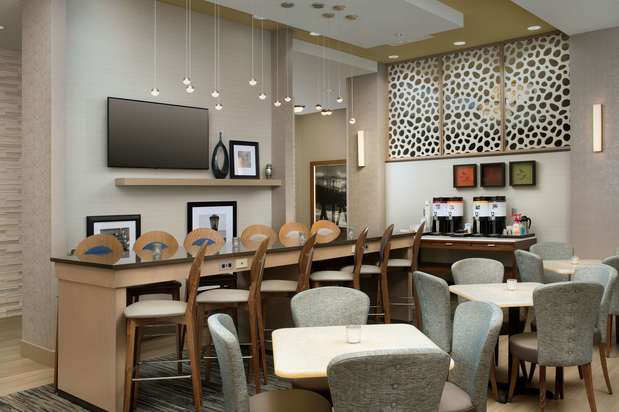 Images Hampton Inn Wilmington Downtown