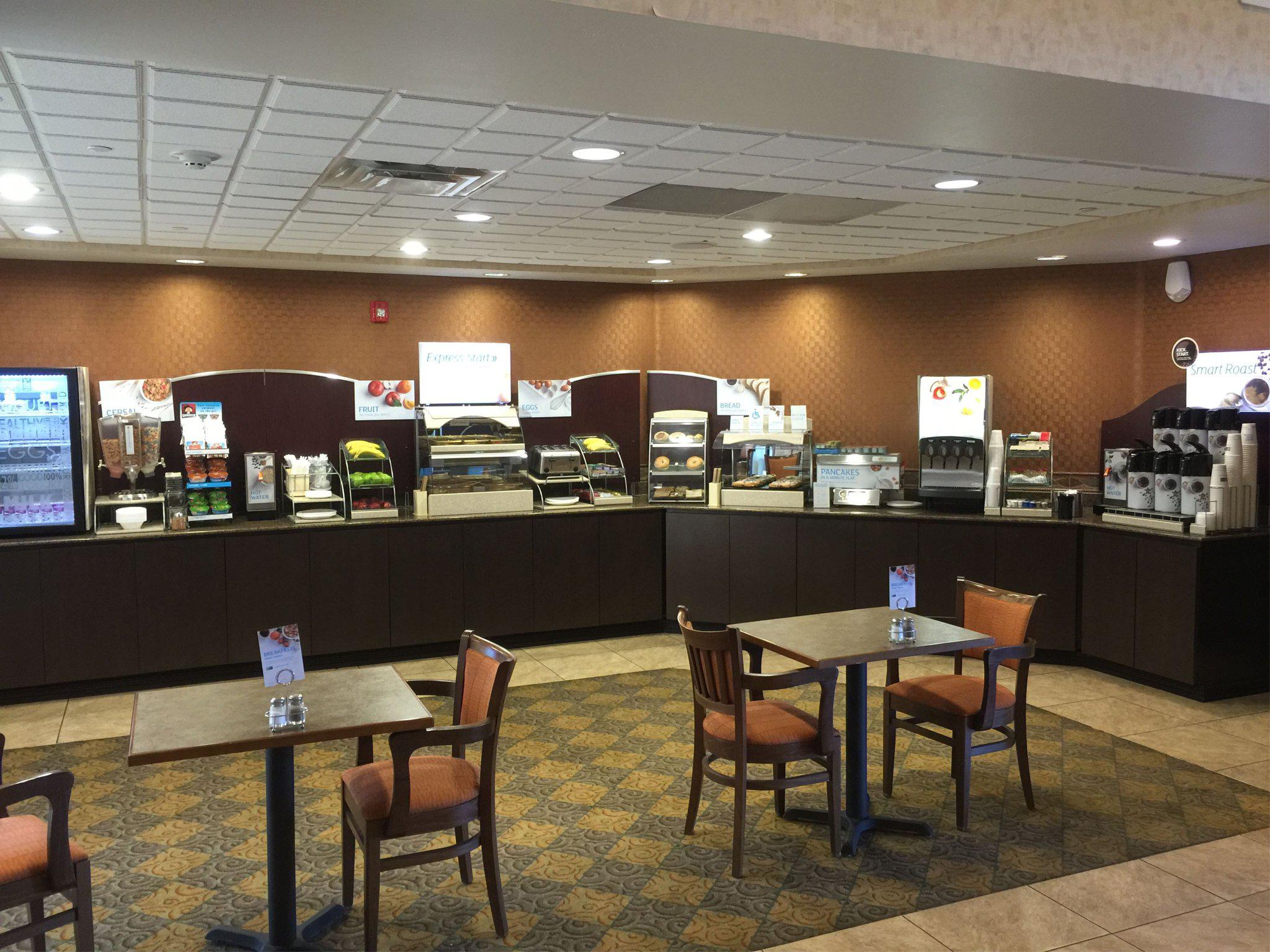 Holiday Inn Express & Suites Oro Valley-Tucson North Photo