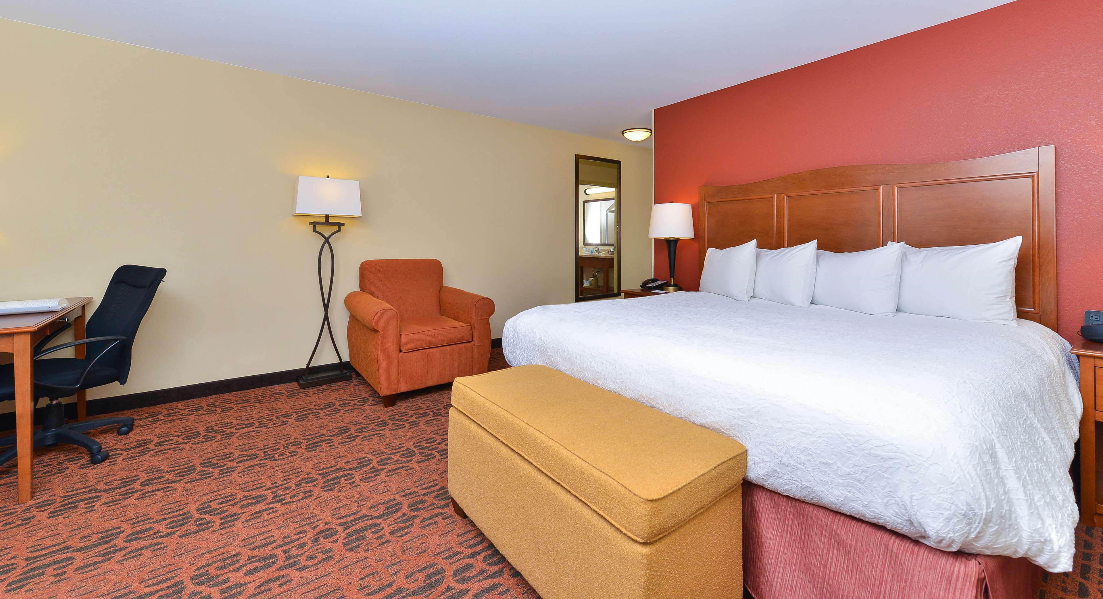 Hampton Inn Clinton Photo