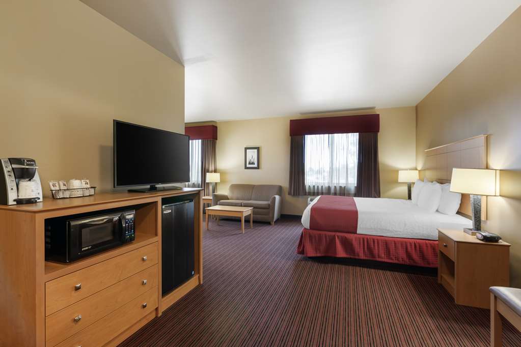 Best Western Golden Prairie Inn & Suites Image