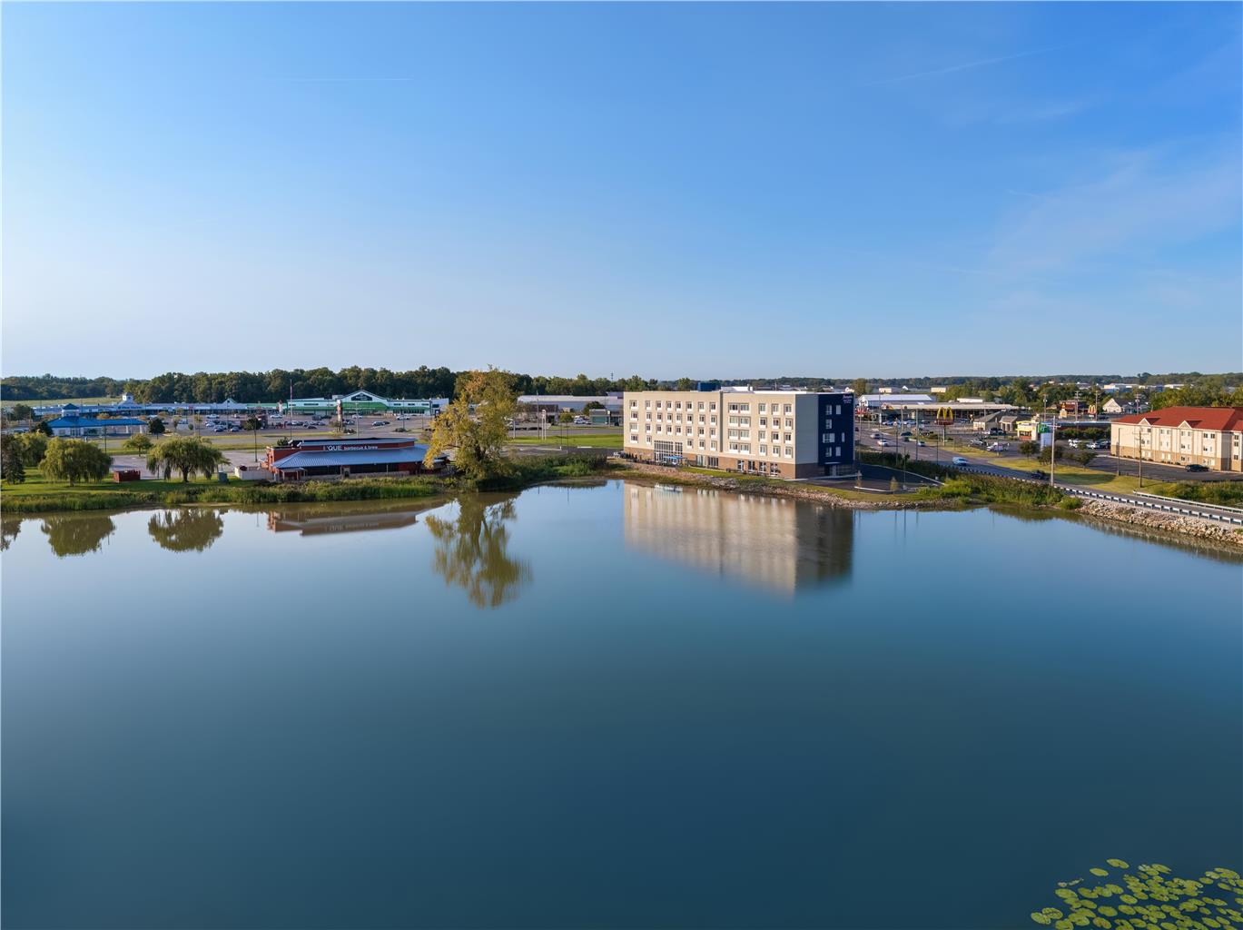 Hampton Inn and Suites by Hilton Port Clinton Catawba Island Image