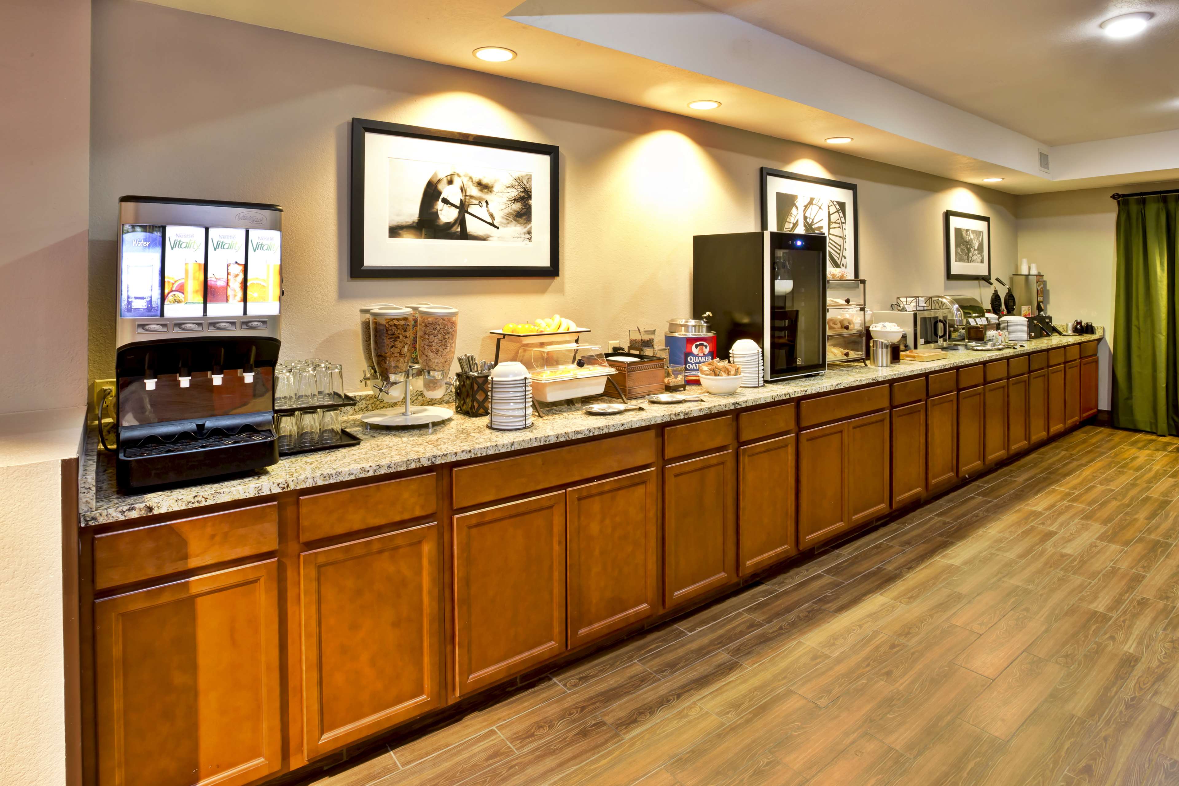 Country Inn & Suites by Radisson, Monroeville, AL Photo