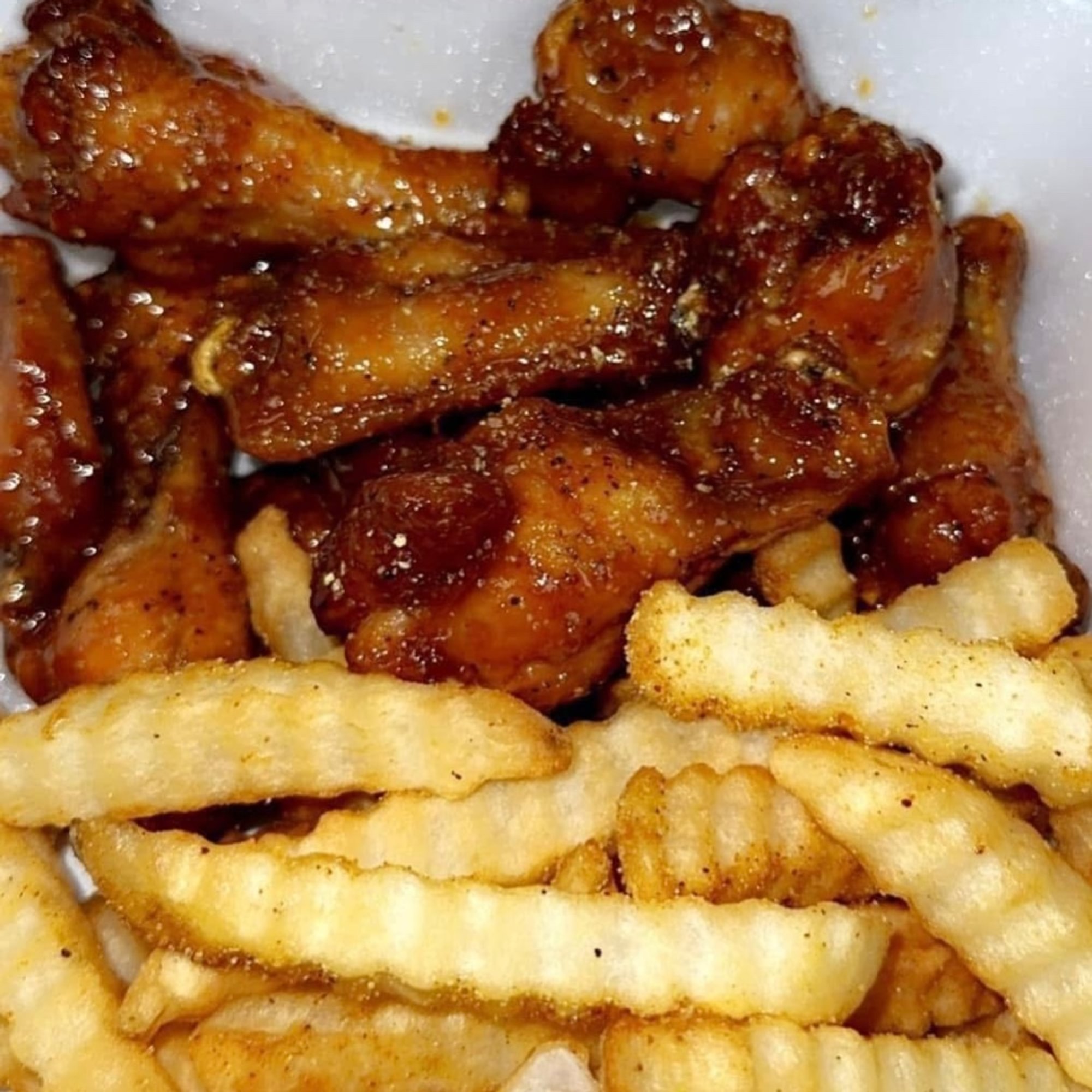 Wings with Fries