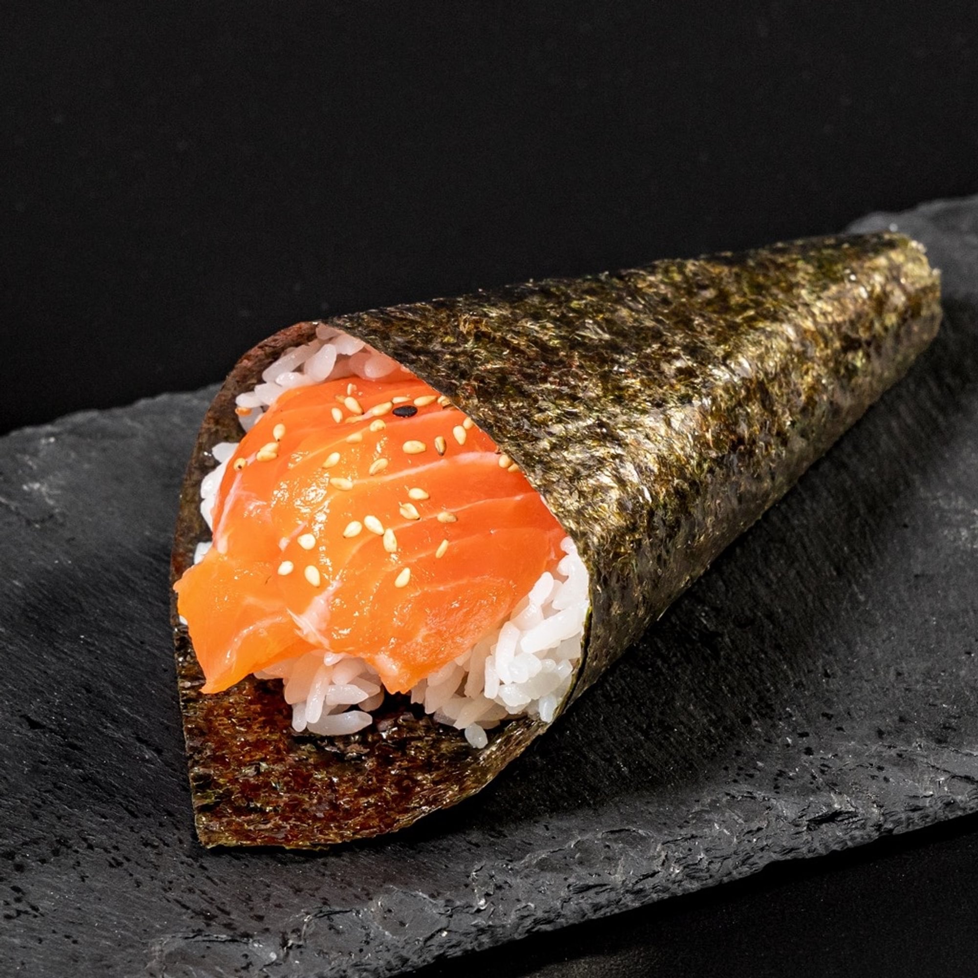 Salmon Hand Roll