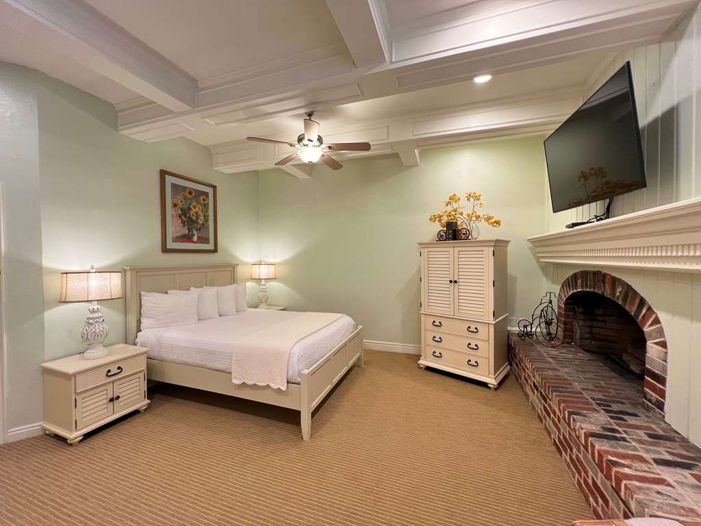 Best Western Grandma's Feather Bed Image
