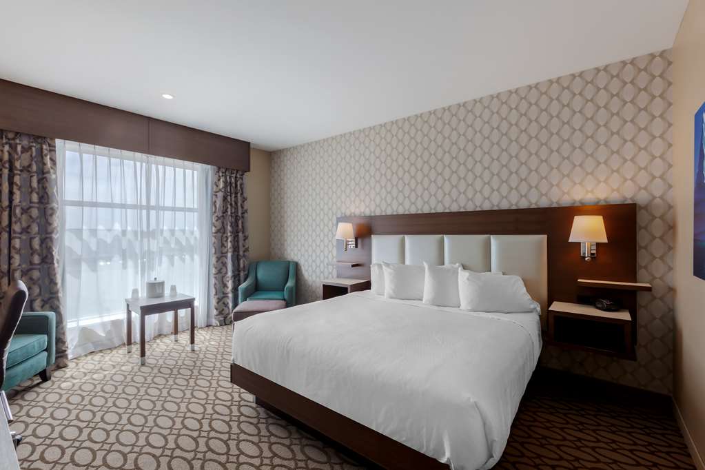 Best Western Plus St. John's Airport Hotel And Suites