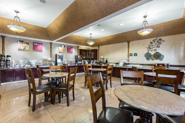 Images Comfort Suites