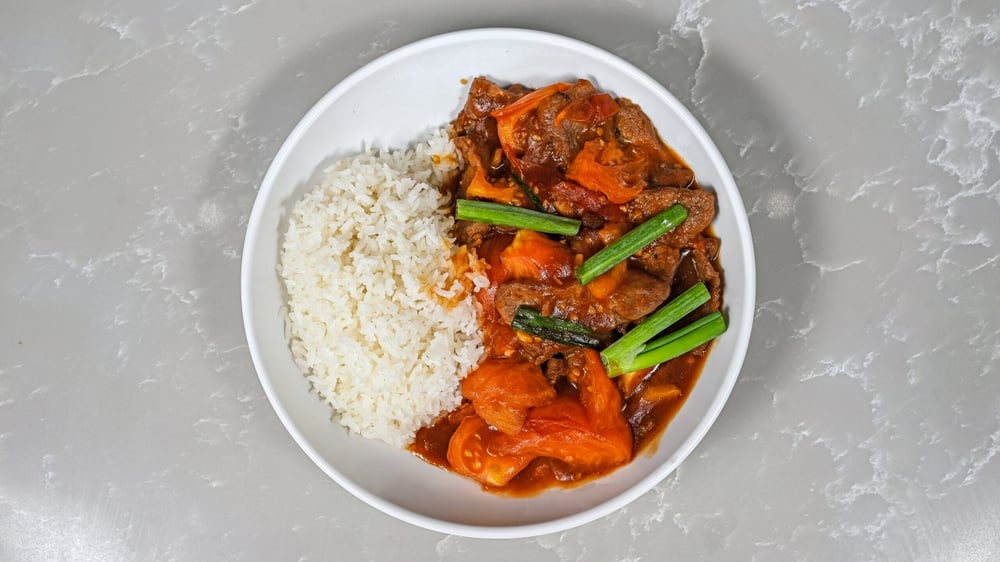 (S) Beef with Tomatoes Over Rice 番茄牛肉饭
