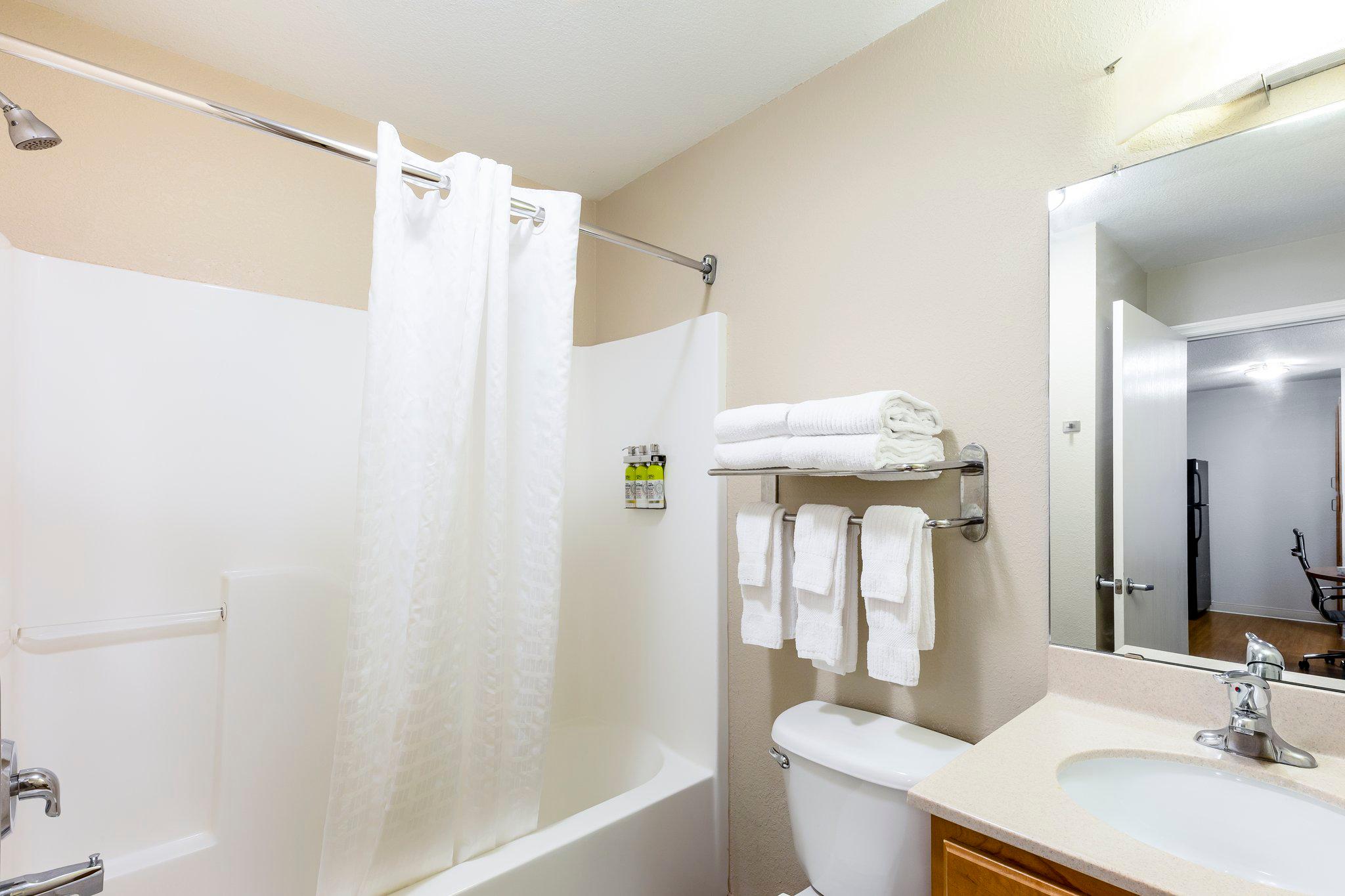 Candlewood Suites Savannah Airport Photo