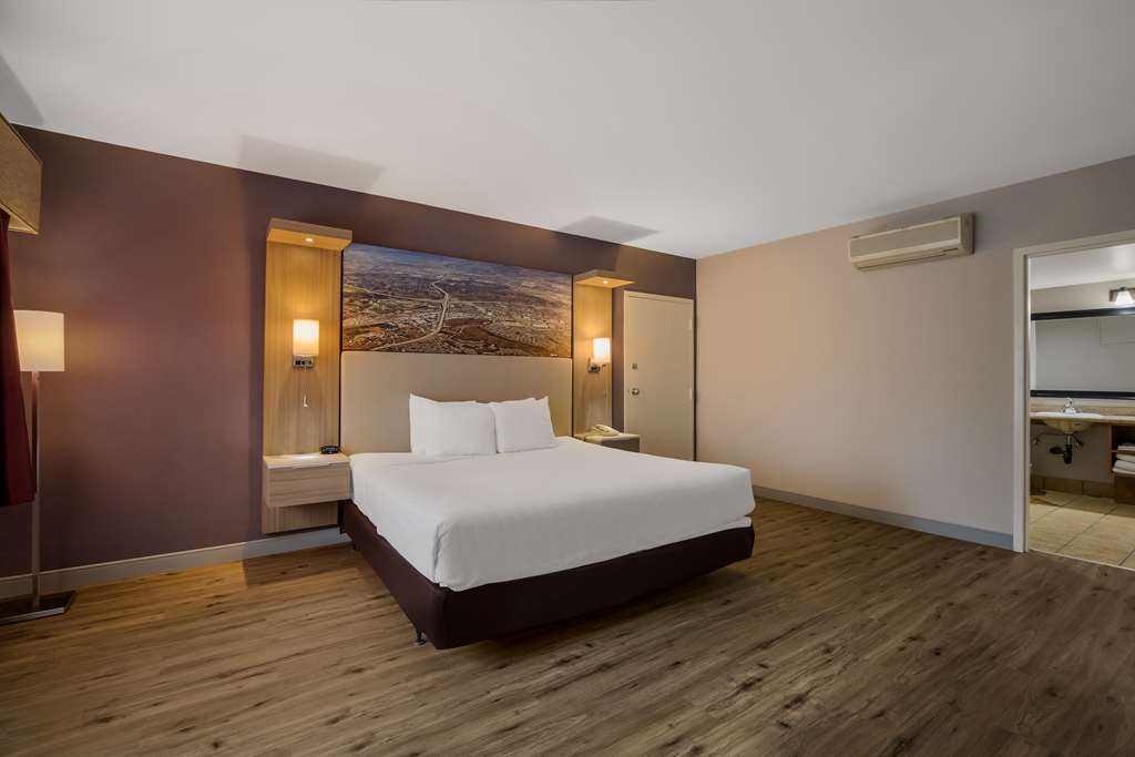 Best Western Diamond Bar Hotel & Suites Image
