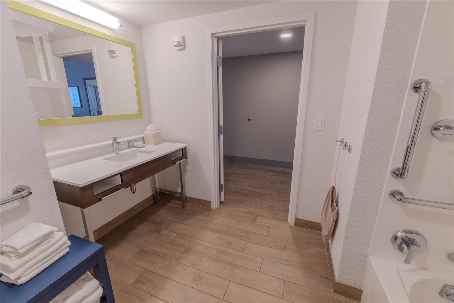 Hampton Inn & Suites Florence-Downtown Image