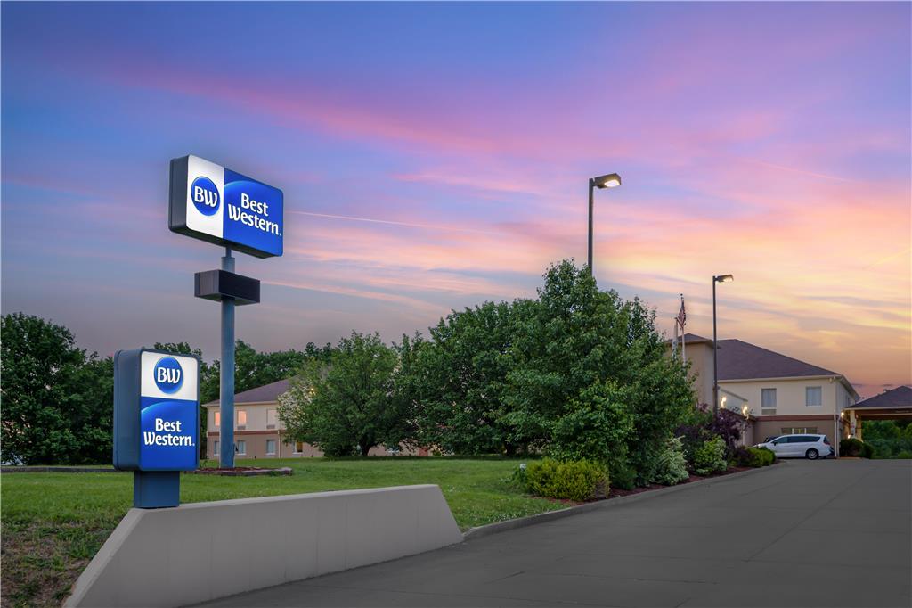 Best Western Teal Lake Inn Image