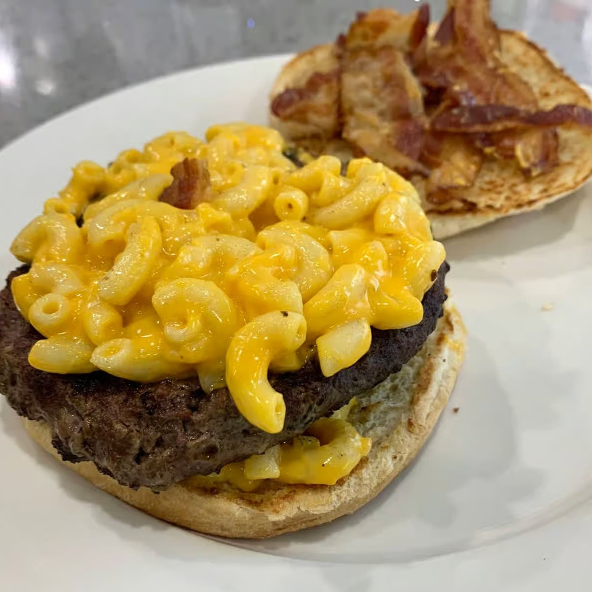 Bacoroni Burger