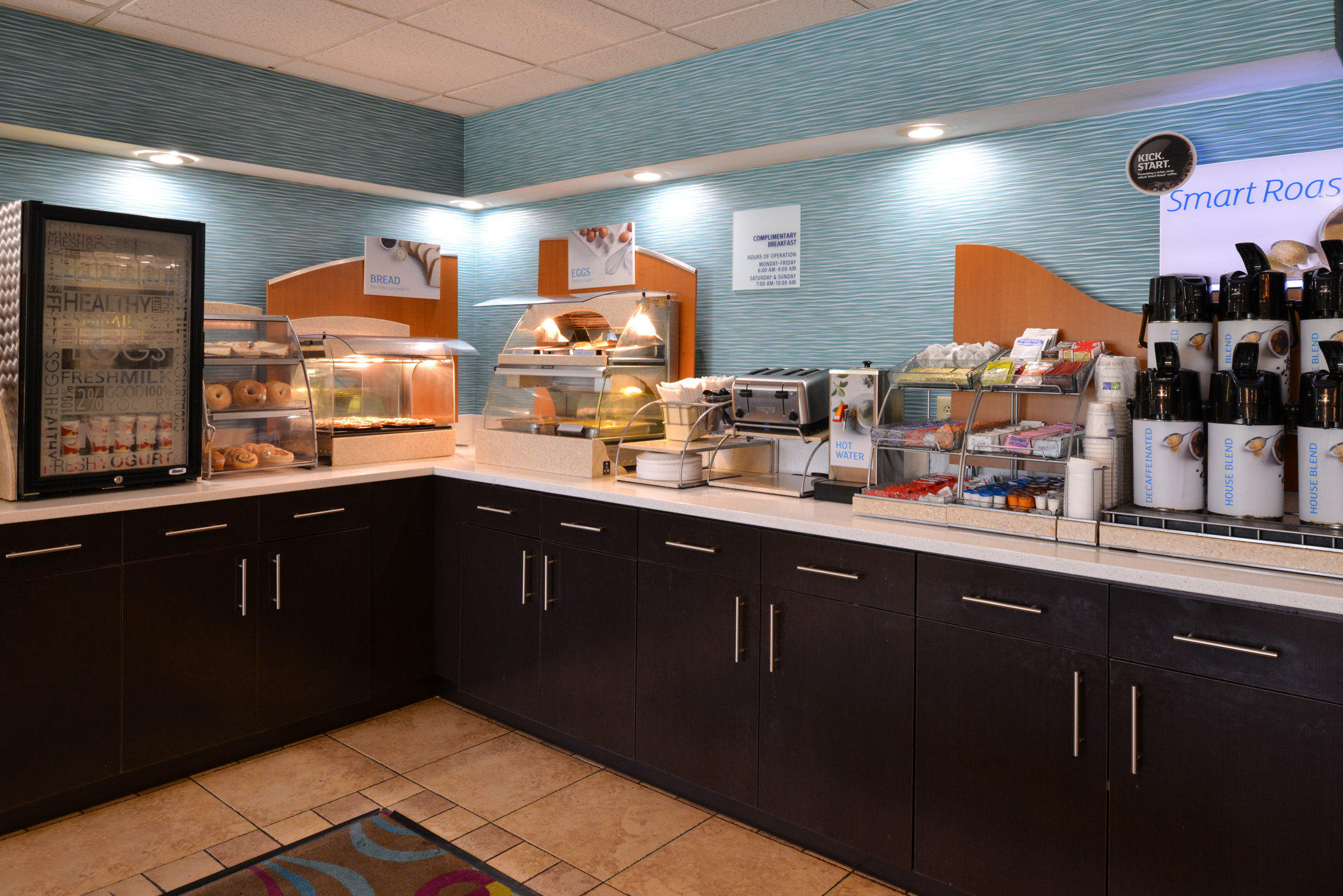 Holiday Inn Express & Suites Dayton-Huber Heights Photo