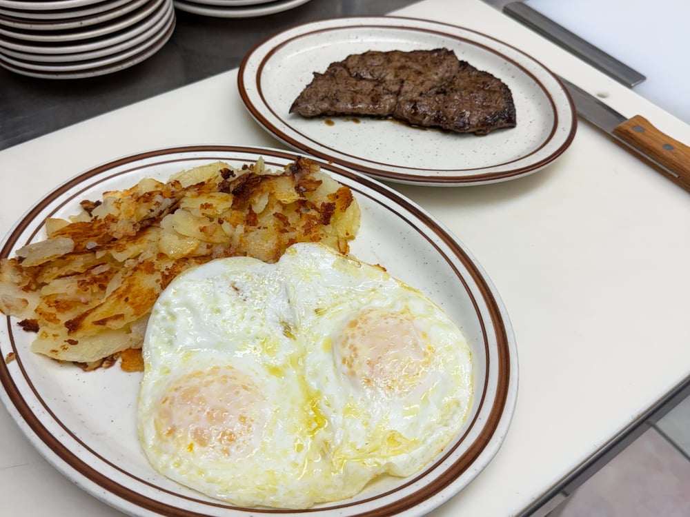 6 oz Steak, Eggs & Potatoes