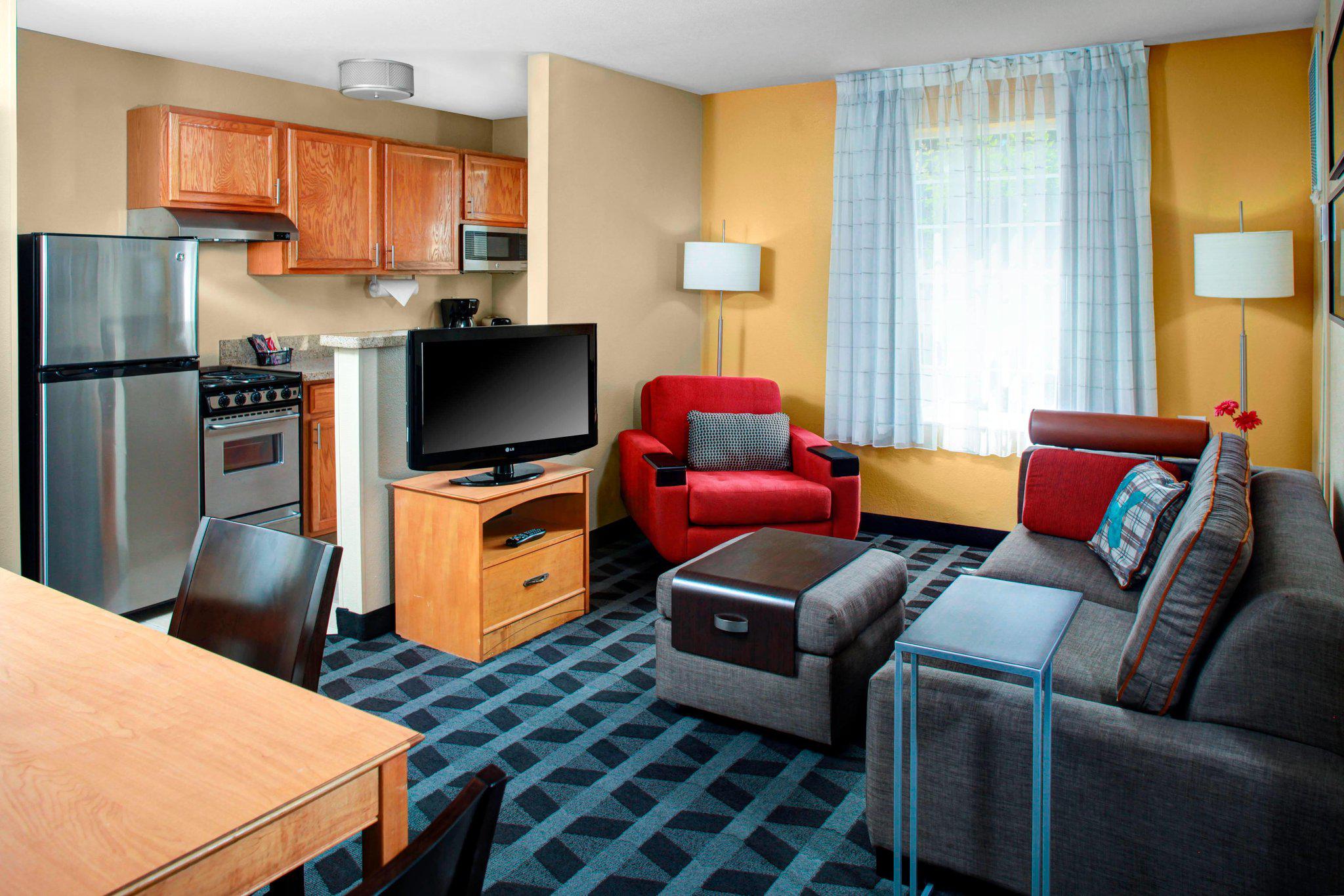 TownePlace Suites by Marriott Fresno Photo