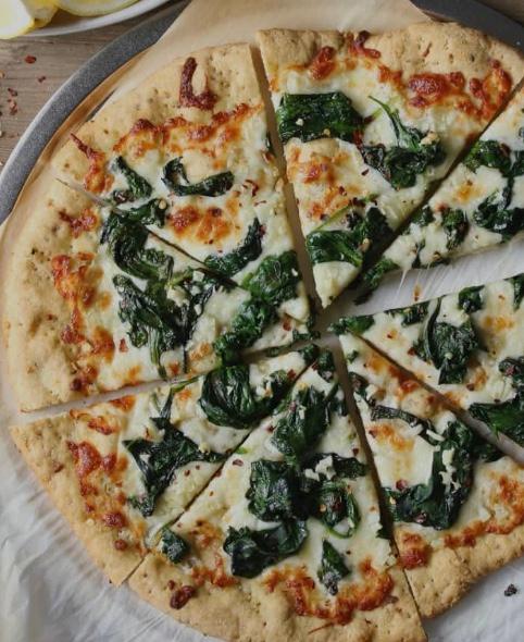 SM WHITE PIE WITH GARLIC AND SPINACH PIZZA
