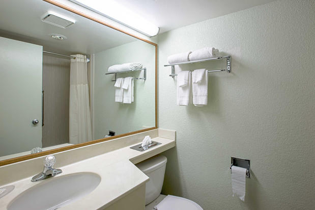 Images Quality Inn & Suites