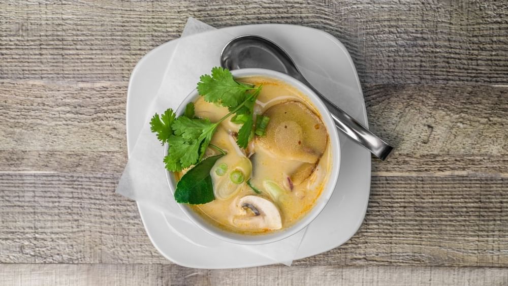 Tom Kha